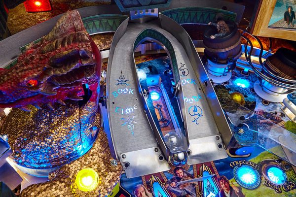 The Hobbit Smaug Gold Edition Pinball Machine by JJP - 2016 - Image 2