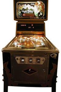 Eight Ball Deluxe (LE) Pinball Machine by Bally - 1982
