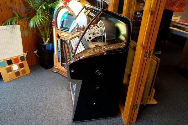 Jack Daniel's Rocket Vinyl Jukebox - Image 2